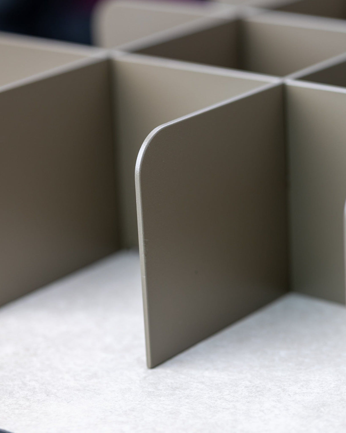 TERRAZZA | Tassen Regal | Aluminium | 5,6x4,5x1,1 cm