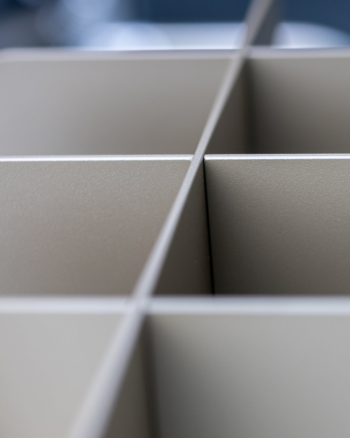 TERRAZZA | Tassen Regal | Aluminium | 5,6x4,5x1,1 cm