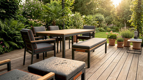Robuste Gartenmöbel trotzen dem Morgentau auf der Terrasse
